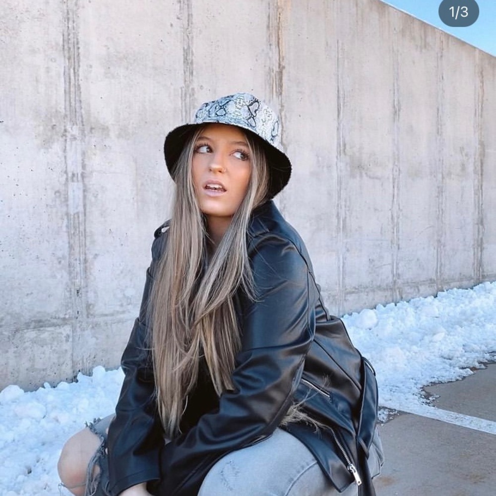 Snake skin bucket hat